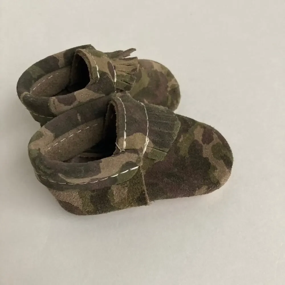 Freshly Picked Classic Moccasin Baby Shoe Fringed Camouflage 1